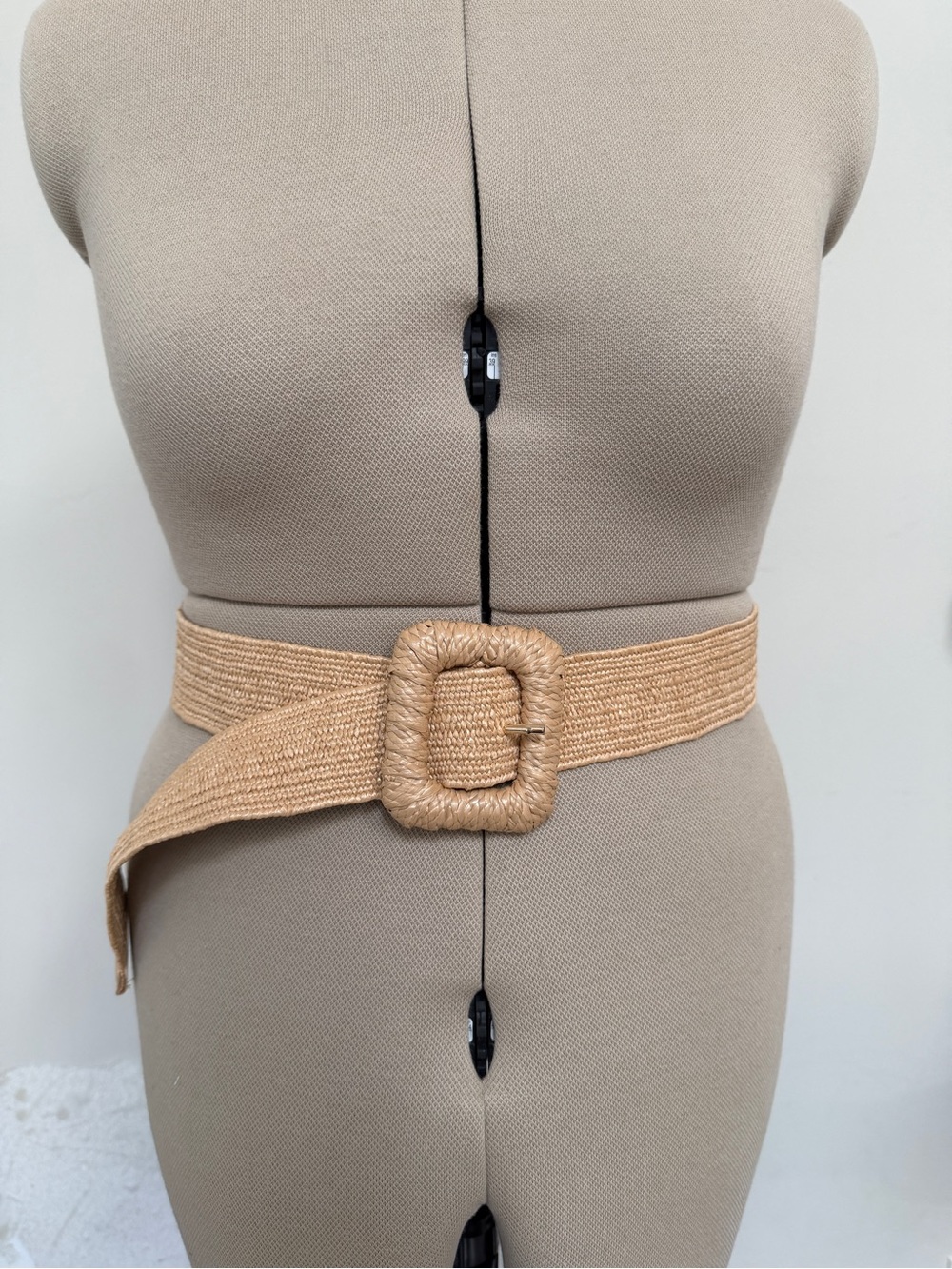 Woven Raffia Waist Belt in Natural Tan